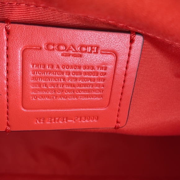 Classy COACH Crossbody Satchel Bag - Picture 7 of 16